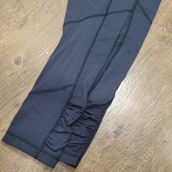 Lululemon leggings - Picture 4 of 6